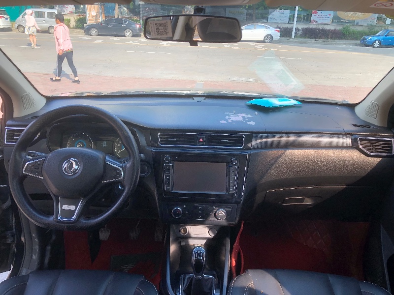 北京18年东风风光4