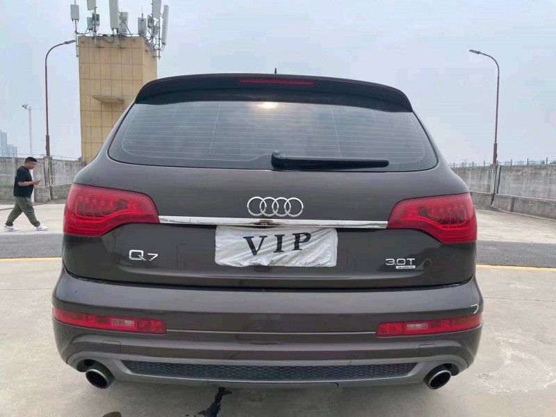 北京12年奥迪Q72