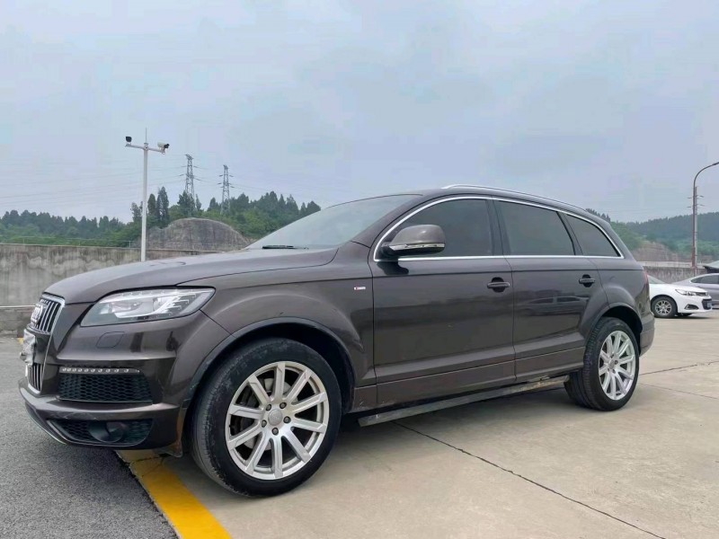 北京12年奥迪Q79