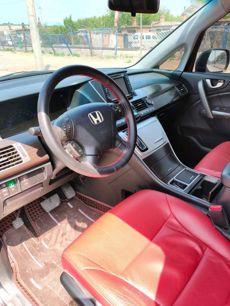 沈阳15年本田艾力绅4