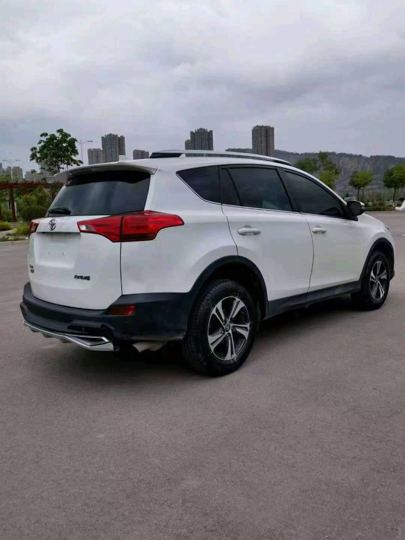 杭州16年豐田RAV4榮放7