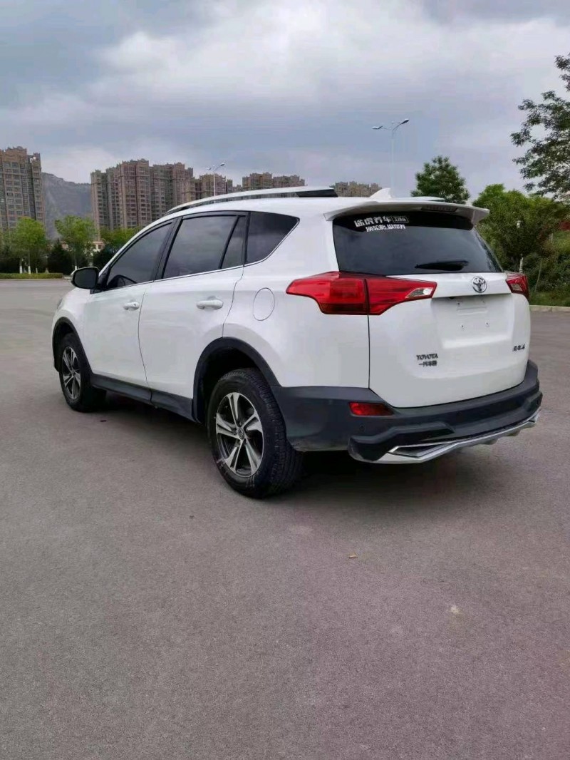 杭州16年豐田RAV4榮放9