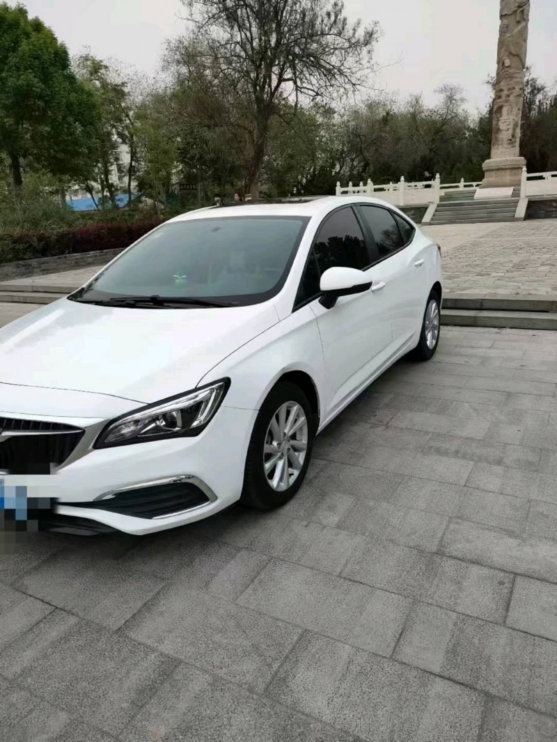 东营19年别克威朗2