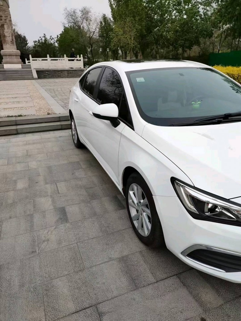 东营19年别克威朗4