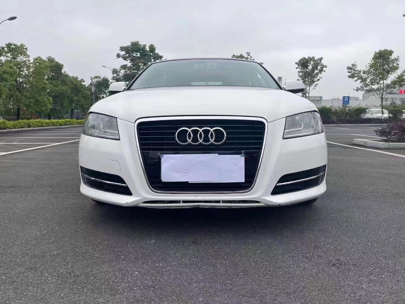 青岛13年奥迪A38