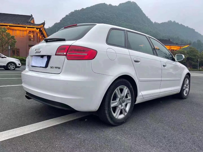 青岛13年奥迪A39