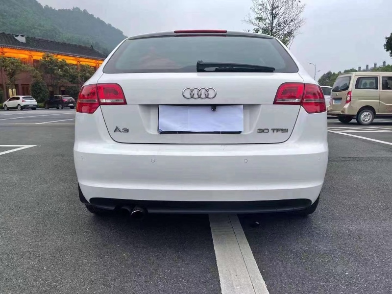 青岛13年奥迪A31