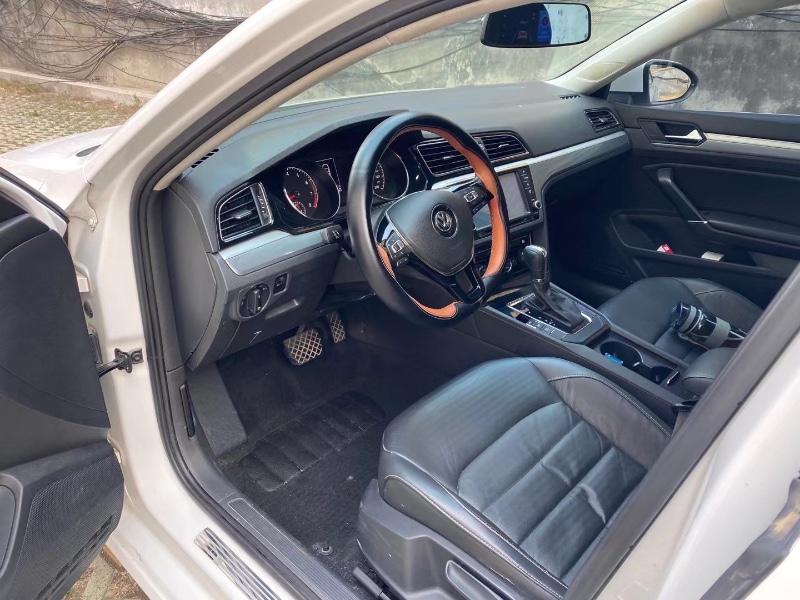 青岛15年大众凌渡6