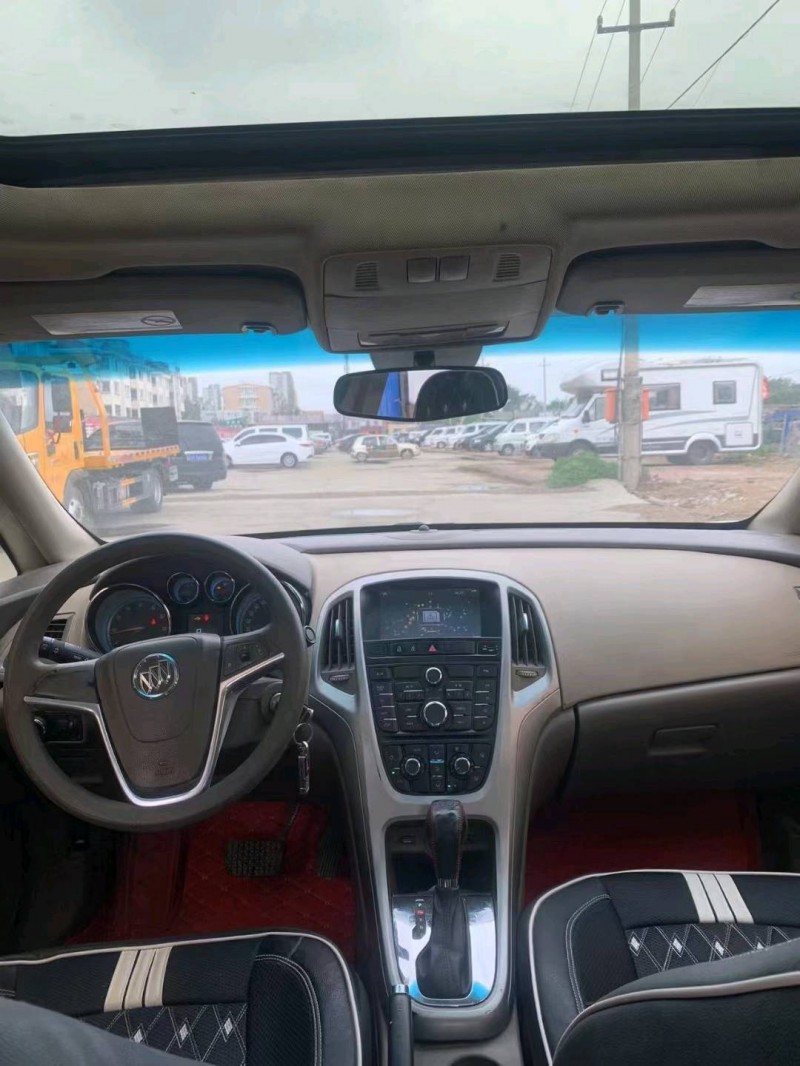 沈阳12年别克英朗7