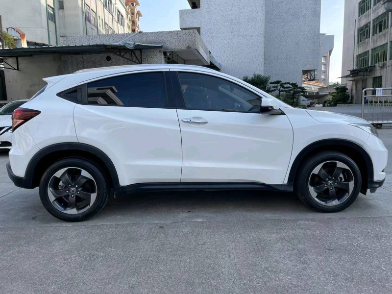 中山18年本田缤智2