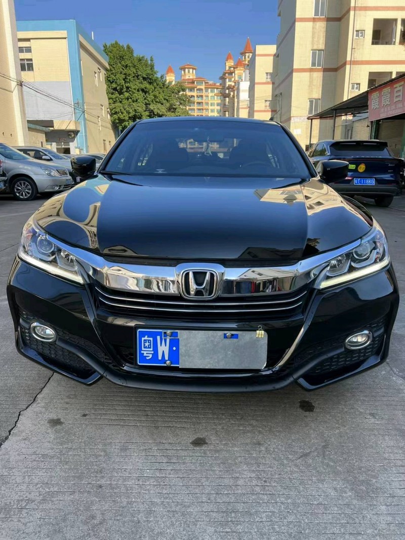 中山17年本田雅阁1