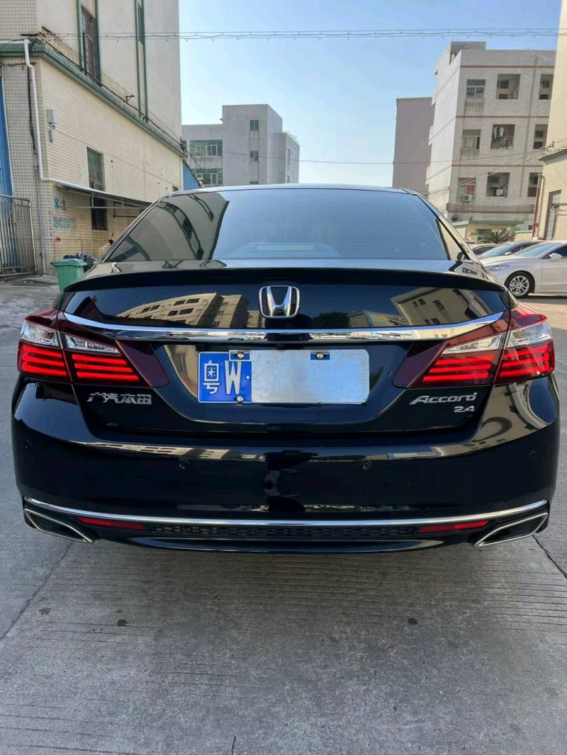 中山17年本田雅阁4