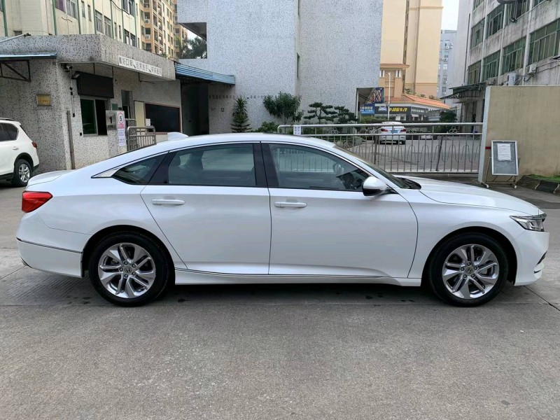 中山21年本田雅阁2