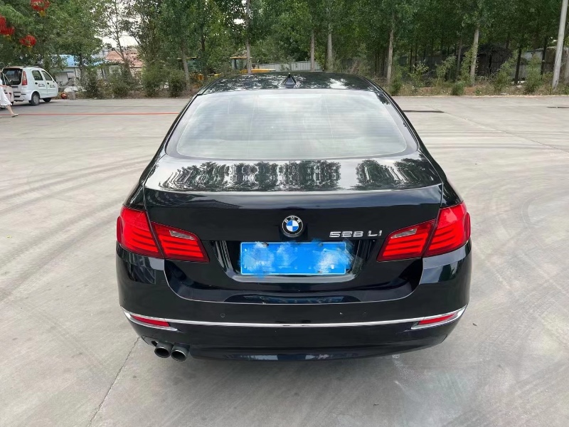 青岛15年宝马5系8