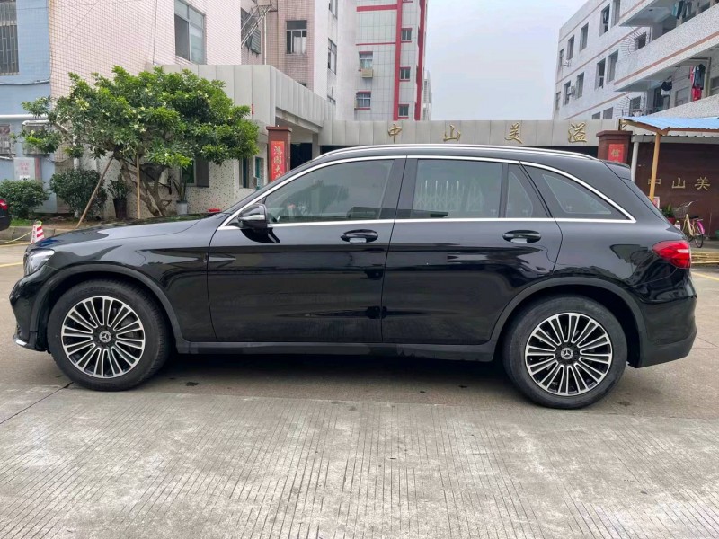 中山18年奔驰GLC3