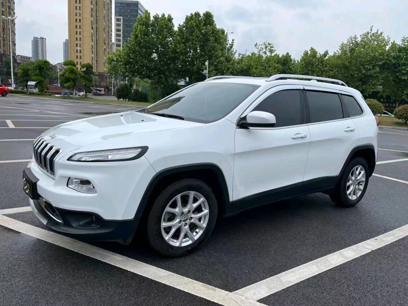 北京18年Jeep自由光3
