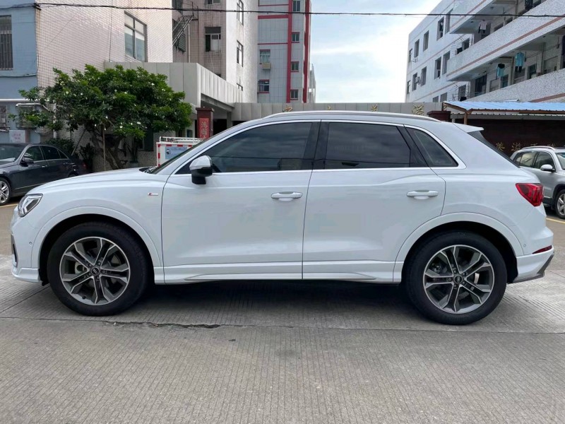 中山22年奥迪Q33