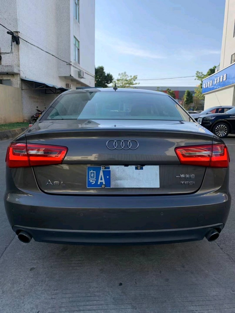 中山13年奥迪A6L4
