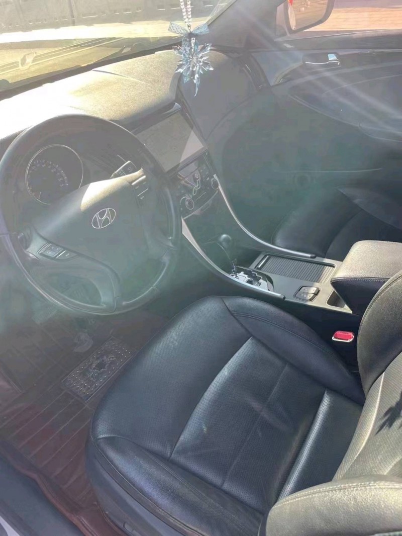 徐州16年现代索纳塔八1