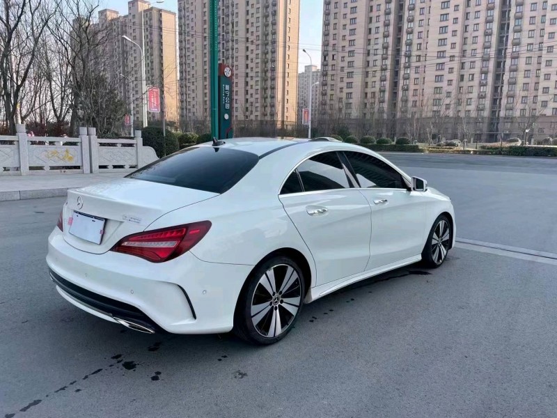 徐州17年奔驰CLA3