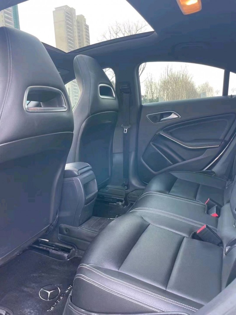 徐州17年奔驰CLA9