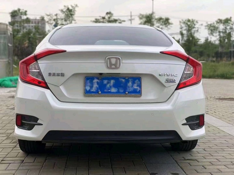 东营21年本田思域8