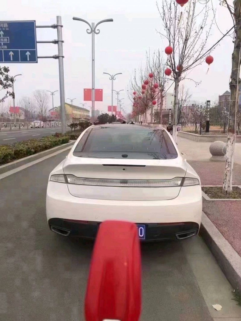 北京15年林肯MKZ3