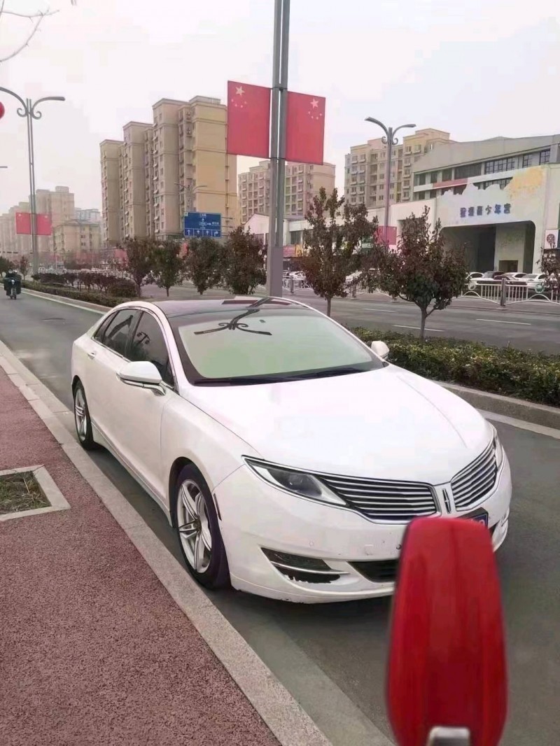 北京15年林肯MKZ5