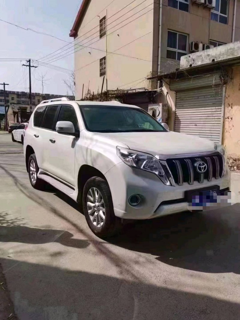 北京17年丰田普拉多3