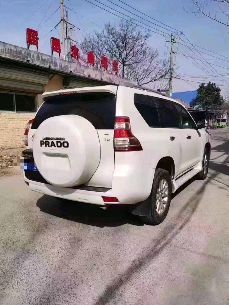 北京17年丰田普拉多4