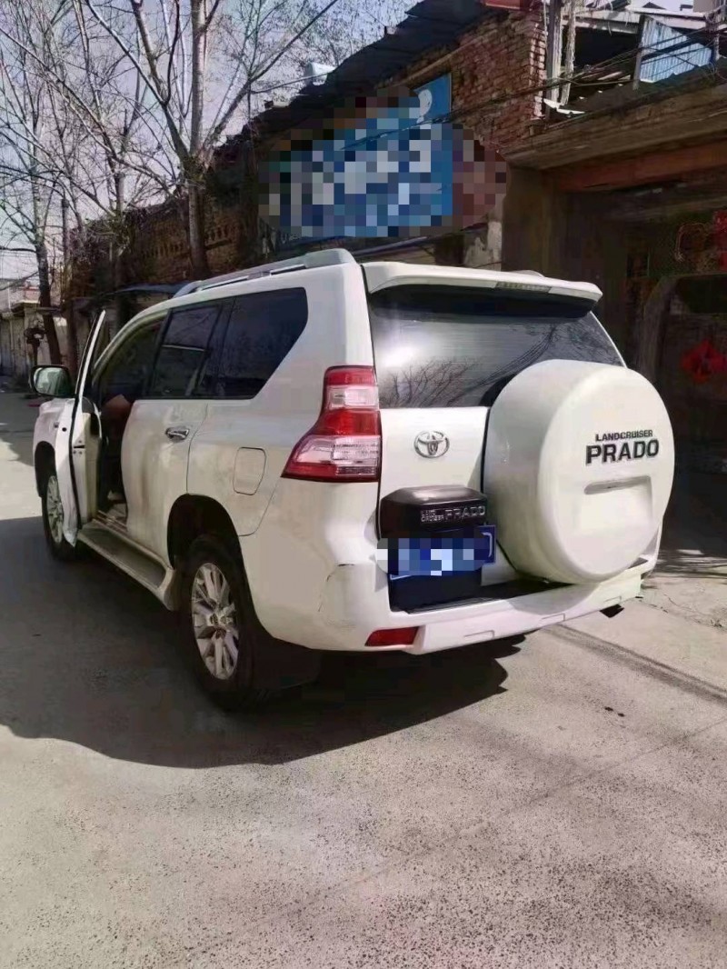 北京17年丰田普拉多7