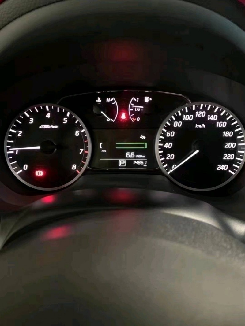 汕頭20年日產軒逸5