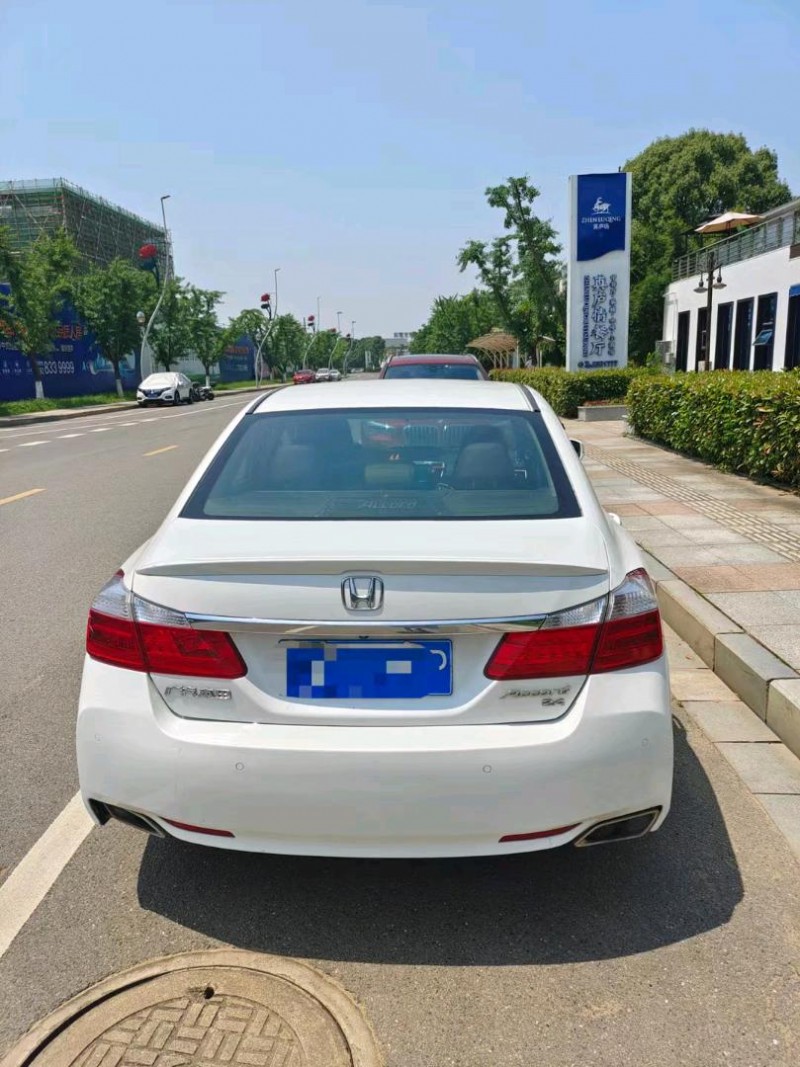 徐州14年本田雅阁7