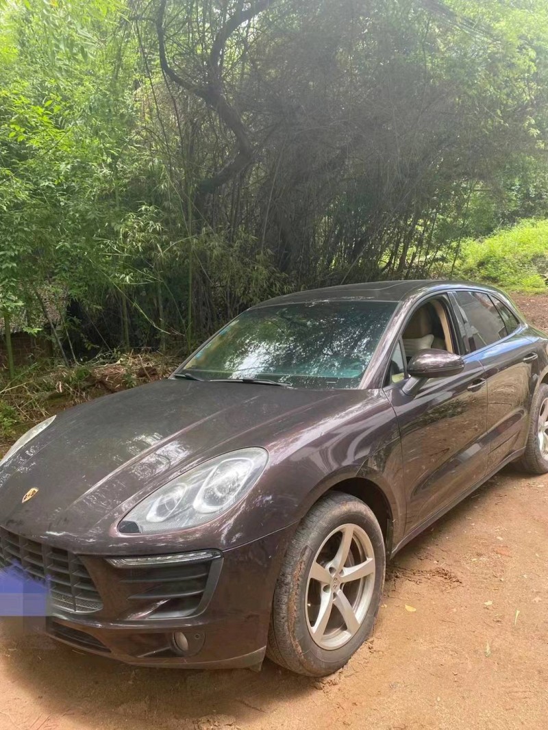 景德鎮15年保時捷Macan3