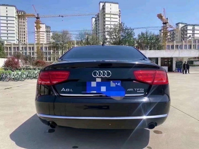 萍鄉13年奧迪A8L2