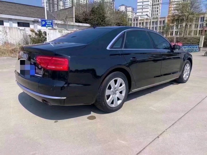 萍鄉13年奧迪A8L5