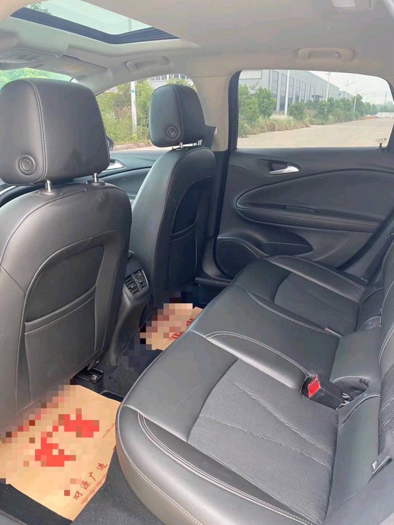 徐州21年别克威朗6