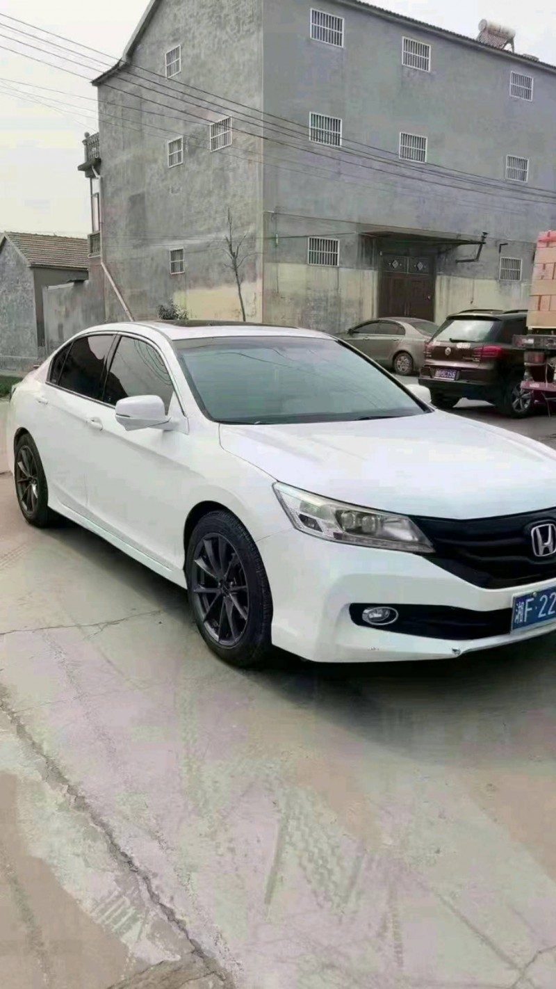 烟台13年本田雅阁3