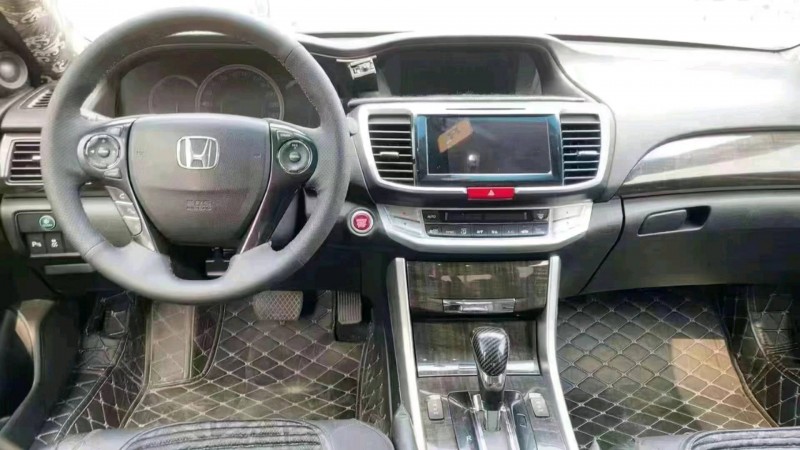 烟台13年本田雅阁4