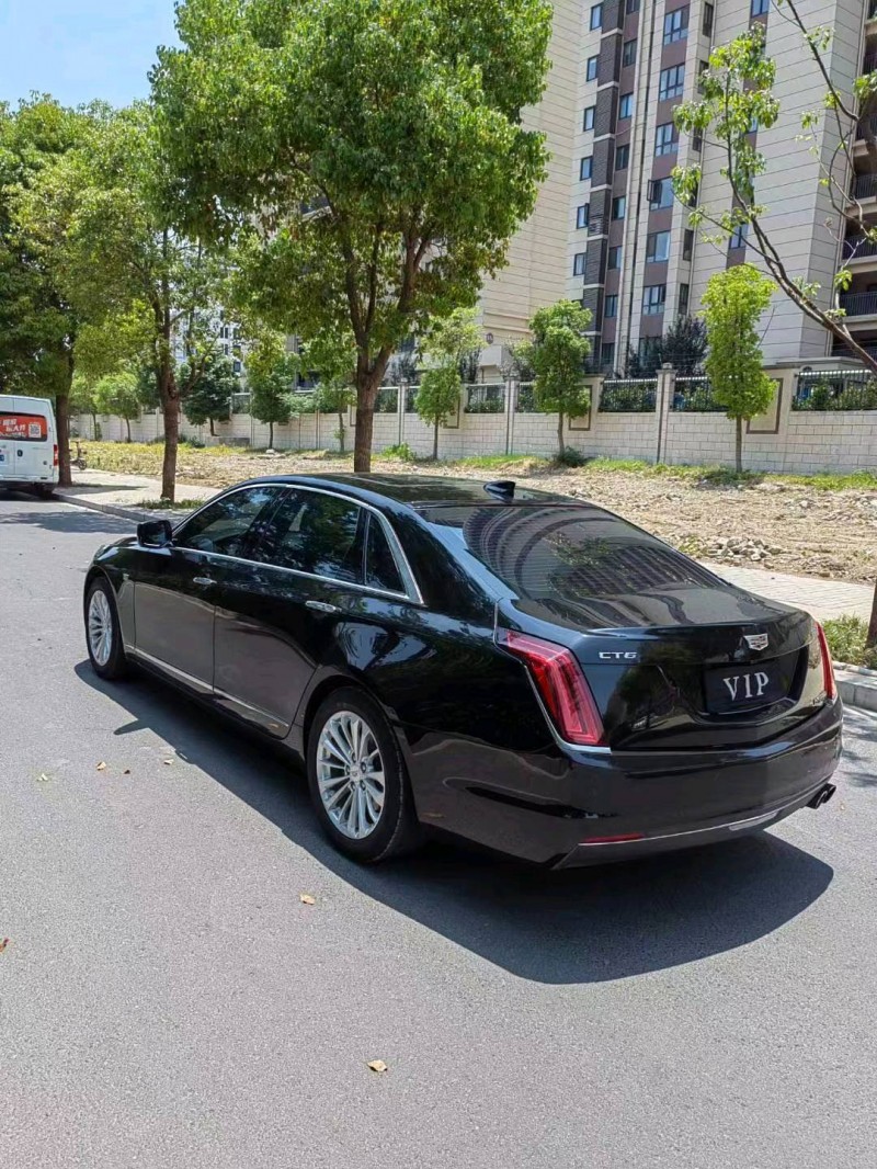 安慶18年凱迪拉克CT66