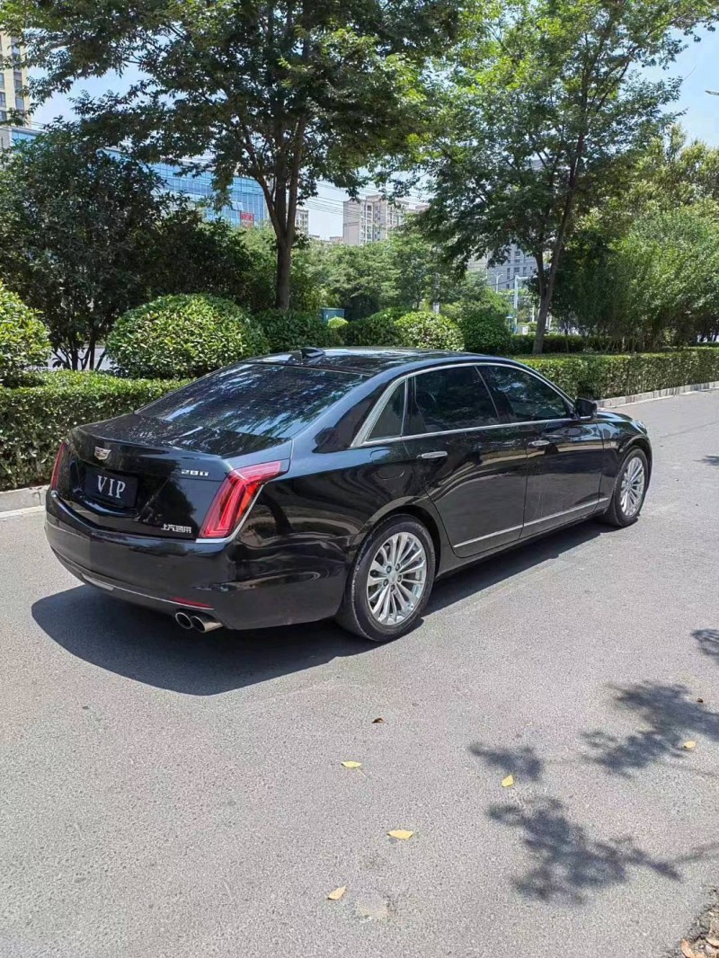 安慶18年凱迪拉克CT63