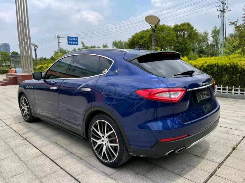 鹽城17年瑪莎拉蒂Levante9