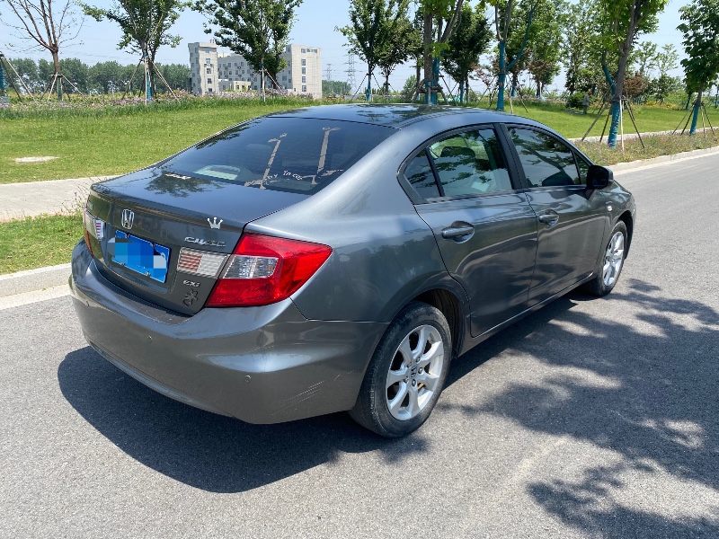 泰州14年本田思域4