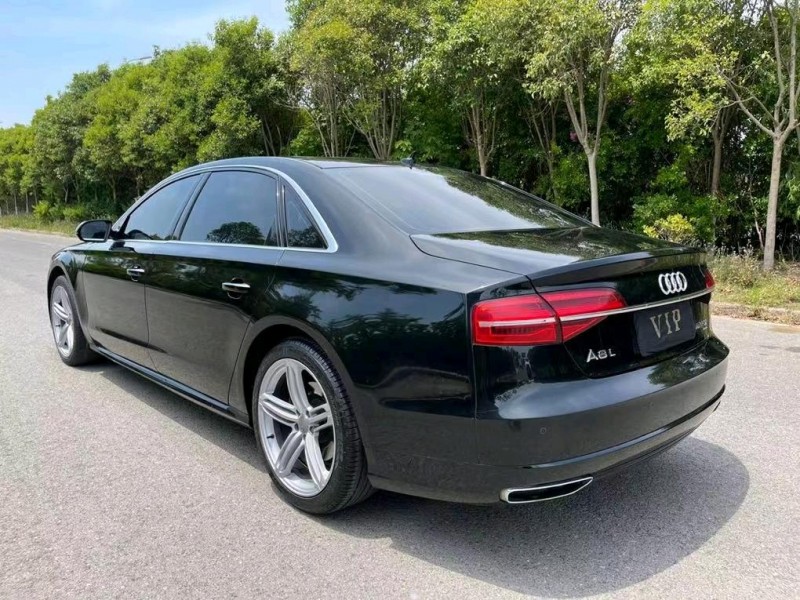 盐城18年奥迪A8L9