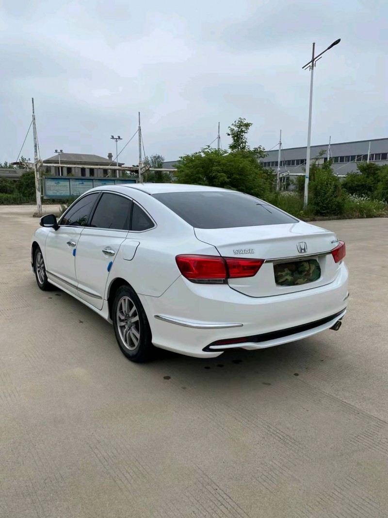 徐州17年本田思铂睿7