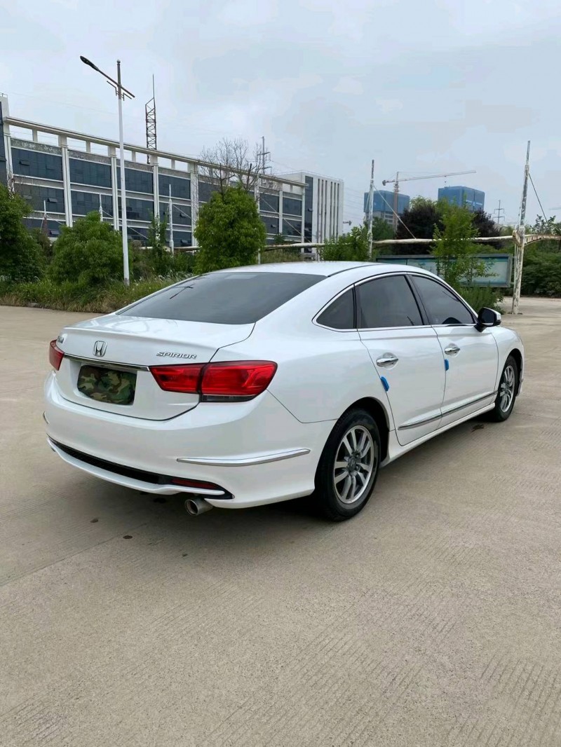 徐州17年本田思铂睿8