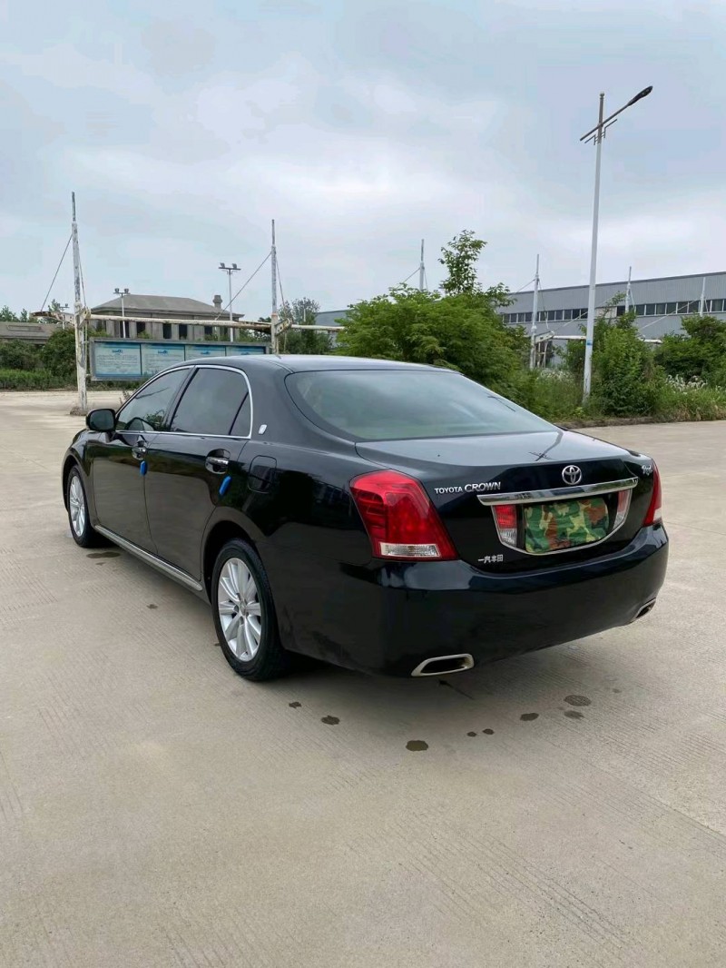 徐州11年丰田皇冠7