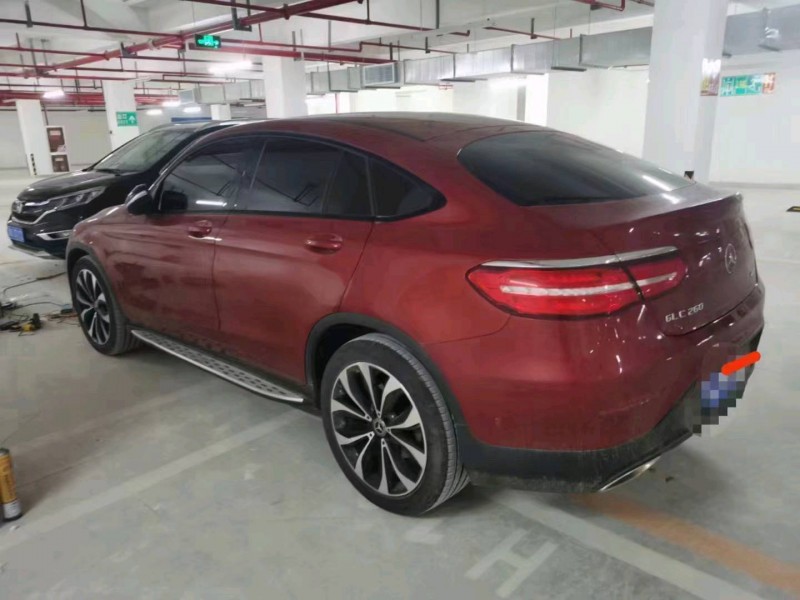 延安18年奔馳GLC1