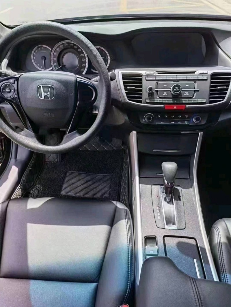 烟台17年本田雅阁2