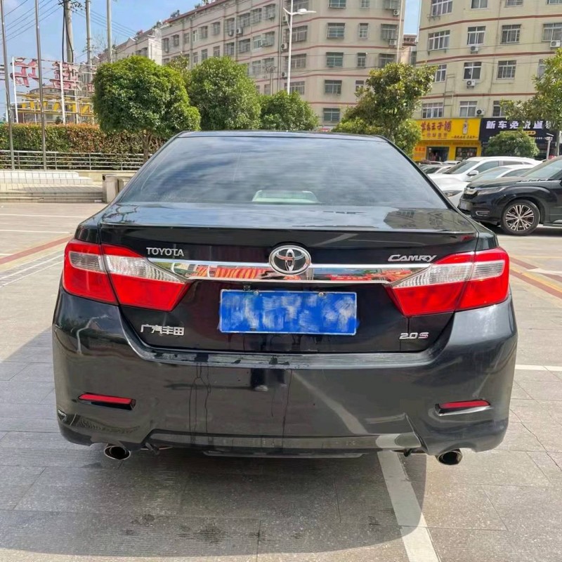 北京14年丰田凯美瑞8